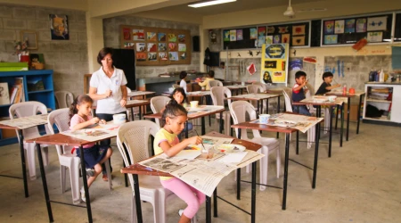 Niños en escuela de Guayaquil