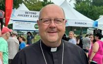 Mons. Edward Malesic, Obispo de Cleveland