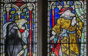 El fariseo y el publicano, vitral Hardman de 1874, en la iglesia de St James en el Reino Unido. Crédito de la foto: Jules & Jenny (CC BY 2.0)