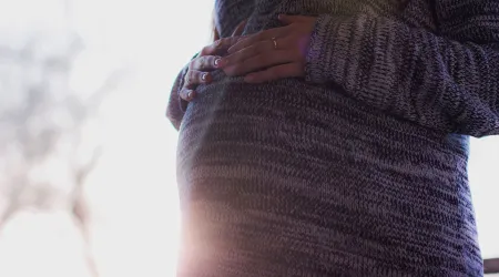 A 3 años de ley del aborto, expertos proponen recuperar cultura de la vida en Chile