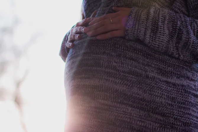 A 3 años de ley del aborto, expertos proponen recuperar cultura de la vida en Chile