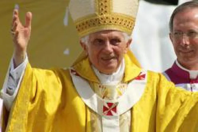 Arzobispo revela que el Papa se emocionó “hasta casi llorar” en JMJ Madrid 2011