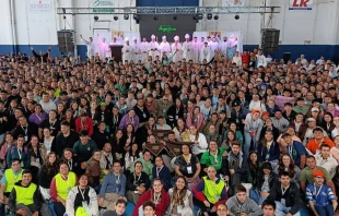 La Misa de clausura del encuentro juvenil en San Nicolás. Crédito: Obispado de San Nicolás de los Arroyos.