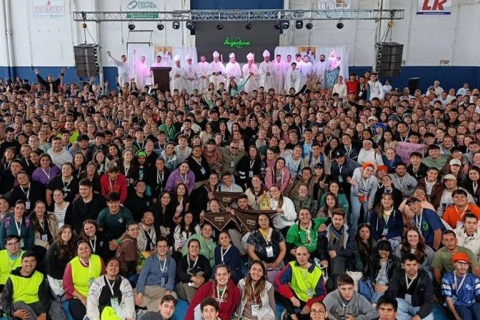 La Misa de clausura del encuentro juvenil en San Nicolás.