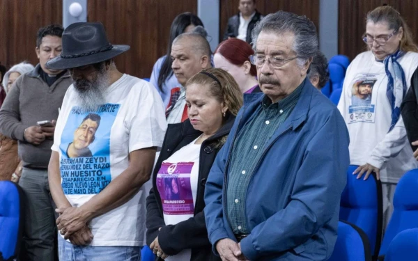 Personas que buscan a sus familiares. Crédito: Arquidiócesis Primada de México