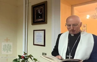 Entronización de la imagen de Santa Mama Antula en la Embajada Argentina en Italia Crédito: Obispado Castrense de Argentina