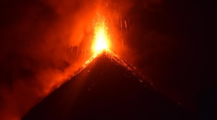 Erupción del Volcán de Fuego: Organizaciones se movilizan en Guatemala para  ayudar a los afectados