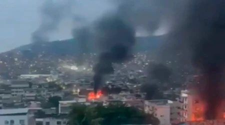 Escenas aéreas del operativo policial realizado el 28 de octubre en Río de Janeiro (Brasil).