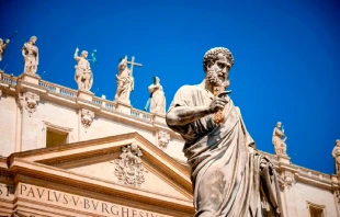 Estatua de San Pedro en la Ciudad del Vaticano. Crédito: Shutterstock.