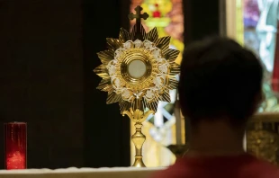 Foto referencial de la Eucaristía. Crédito: Matea Gregg / Unsplash