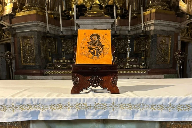 Evangeliario Dominical y Festivo 2025