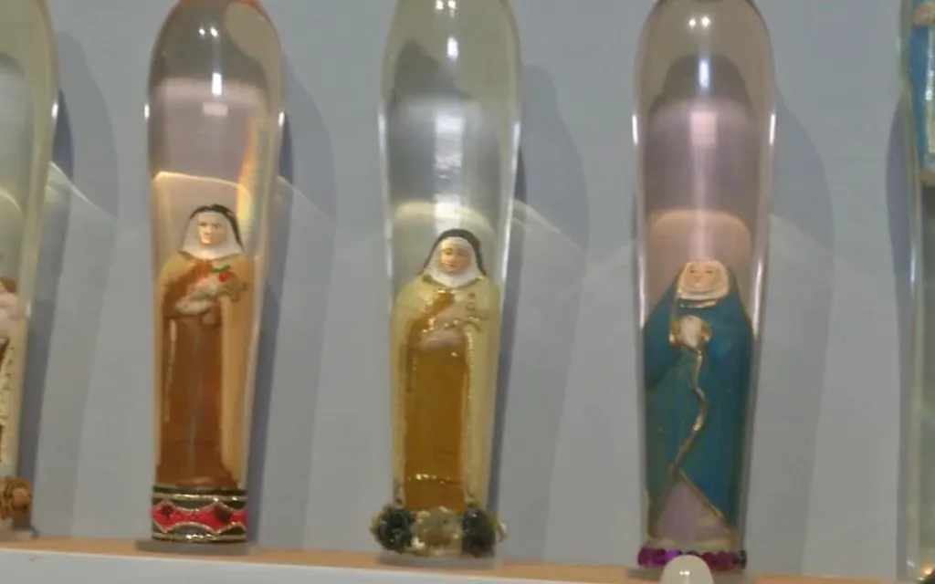 Imágenes religiosas dentro de preservativos de cristal denunciadas por Abogados Cristianos.?w=200&h=150