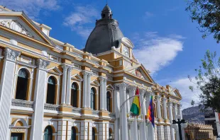 Fachada de la Asamblea Legislativa Plurinacional de Bolivia. Crédito: Wikimedia Commons / EEJCC.