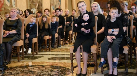 El Papa Francisco da mensaje de esperanza a familiares de mineros fallecidos en Polonia