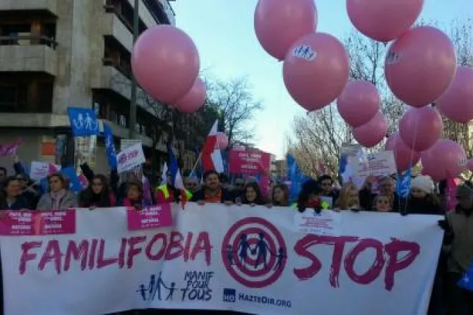 Marchas en Europa en defensa de la familia piden derogar “matrimonio” gay