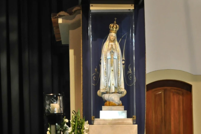Hozana llevará peticiones de fieles y miles de rosas a la Virgen de Fátima