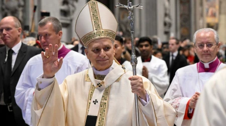 El Papa León XIV estrena férula papal el pasado 6 de enero durante el cierre de la Puerta Santa