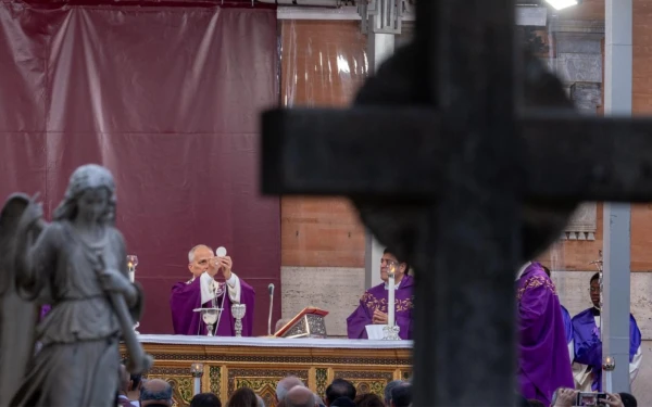 Papa León XIV en desde el Cementerio del Verano en Roma. Crédito: Crédito: Daniel Ibáñez / EWTN