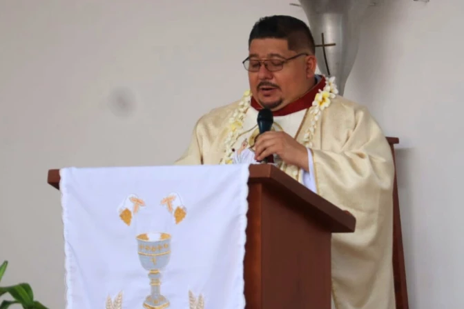 Forzado por amenazas, sacerdote mexicano abandona su ministerio en Guerrero, México