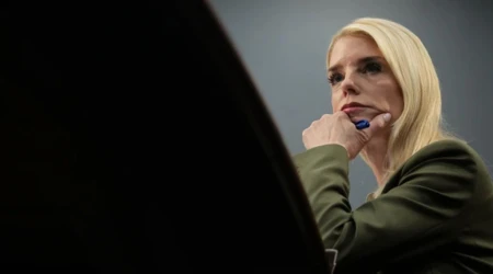 La fiscal general de EE. UU., Pam Bondi, testifica ante el Comité de Asignaciones de la Cámara de Representantes en el Capitolio de EE. UU. el 23 de junio de 2025, en Washington, D.C. 25062025