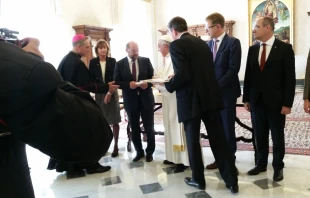 El Papa Francisco y el presidente del Parlamento Europeo (Foto Elise Harris) 