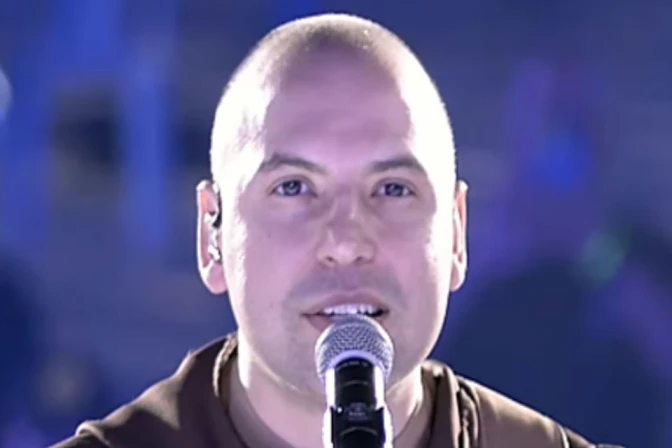 Fray Gilson Azevedo.