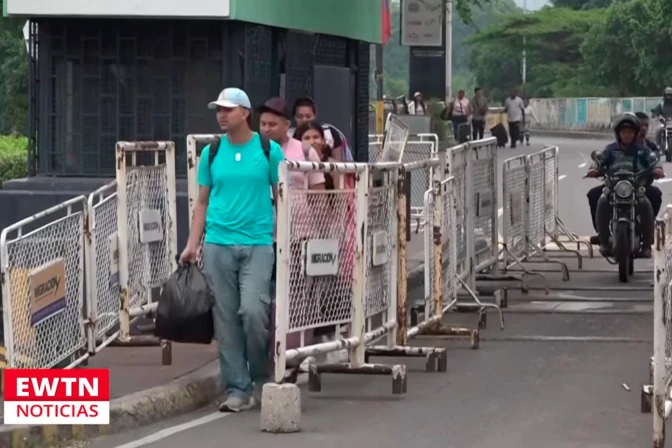 Paso fronterizo entre Colombia y Venezuela.