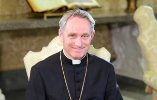 Mons. Georg Gänswein, exsecretario de Benedicto XVI. Crédito: Alan Holdren / EWTN News.