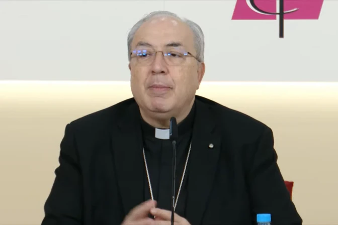 Mons. Francisco César García Magán, secretario general de la CEE.