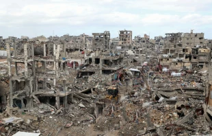Una ciudad destruida en Gaza. Crédito: Shotterstock.