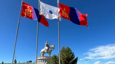 Estatua ecuestre de Gengis Kan en Mongolia