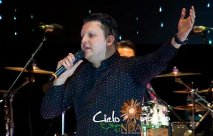 Cantante católico Gerson Pérez. Crédito: Cortesía Cielo Abierto.