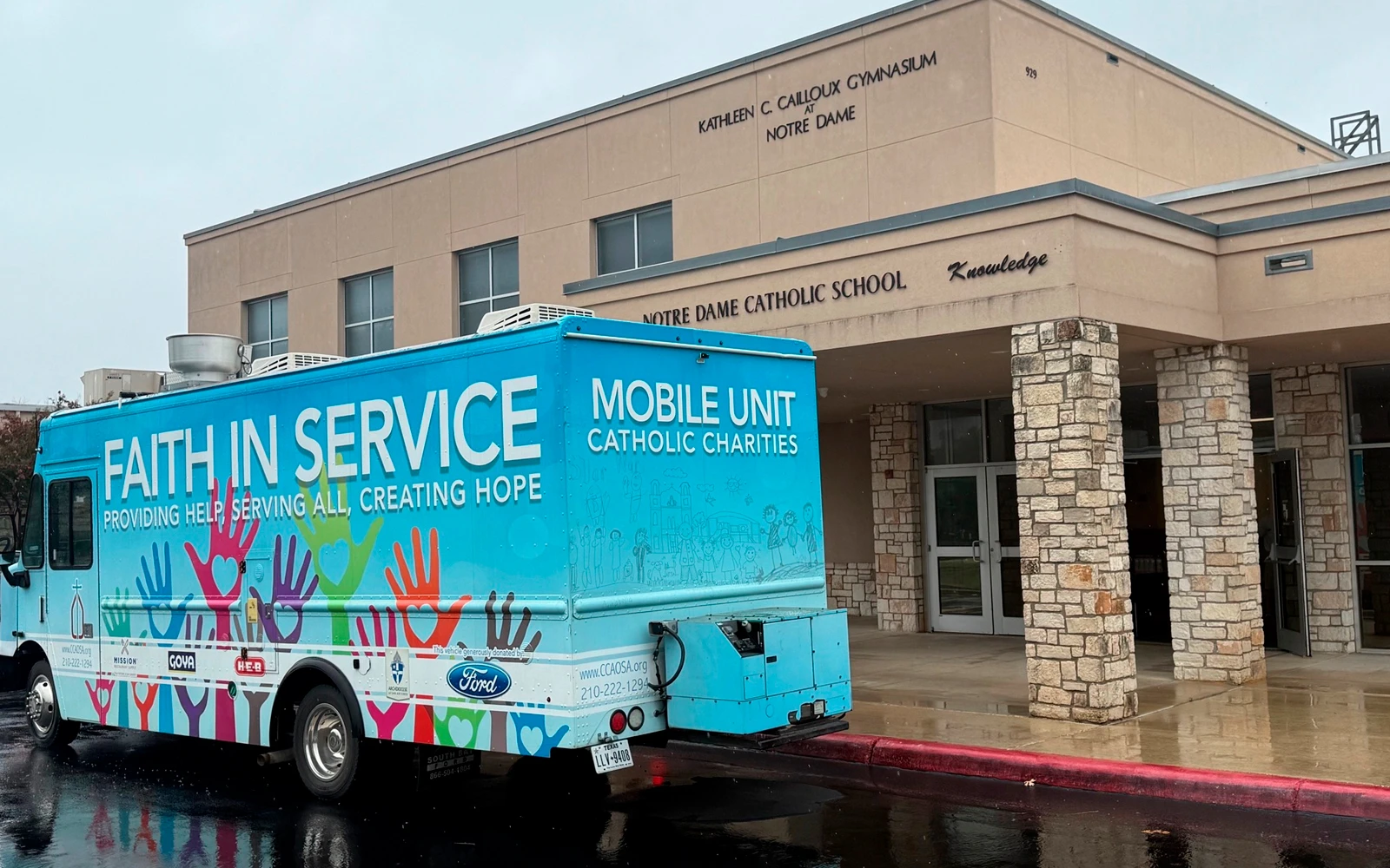 Fachada del gimnasio de la iglesia Notre Dame de Kerrville.?w=200&h=150