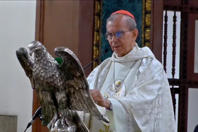 Cardenal Gregorio Rosa: Muchos no nos sentimos libres en El Salvador