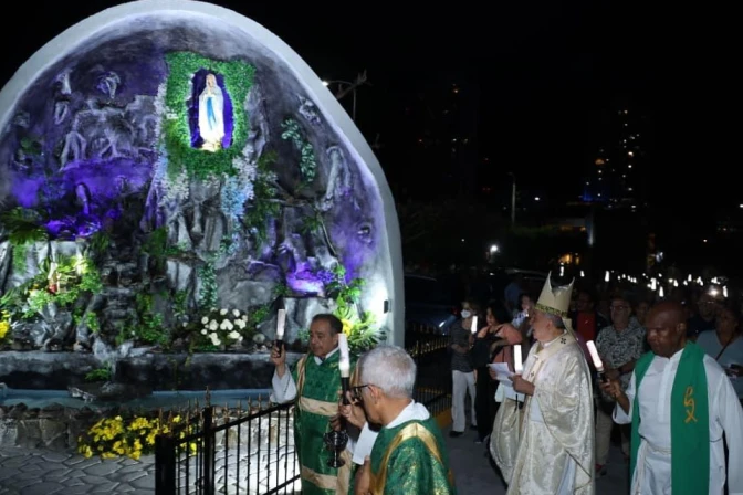 La nueva gruta de la Virgen de Lourdes en Panamá