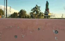 Marcas de bala en glorieta donde se encuentra imagen de la Virgen de Guadalupe.