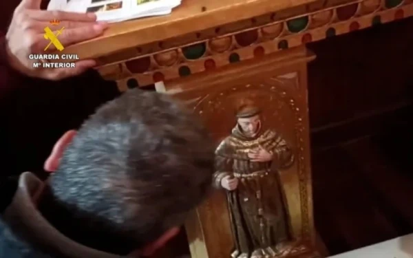 Figura de San Antonio de Padua recuperada en el Monasterio de Belorado (España). Crédito: Guardia Civil.