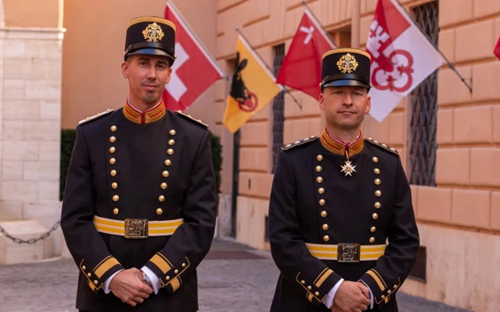 Los nuevos uniformes de la Guardia Suiza.?w=200&h=150