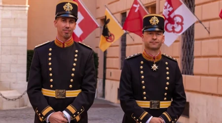 Los nuevos uniformes de la Guardia Suiza.