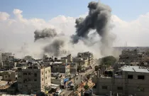 Ataques aéreos israelíes a la ciudad de Rafah en el sur de la Franja de Gaza, 10 de octubre de 2023.