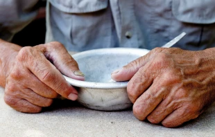 Imagen referencial del hambre en Haiti. Crédito: Stas_V / Canva