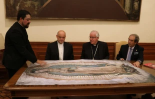 El Arzobispo de Sevilla, Mons. José Ángel Saiz Meneses, y el Obispo Auxiliar de México, Mons. Francisco Javier Acero. Crédito: Archidiócesis de Sevilla.