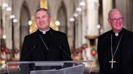 Mons. Ronald Hicks y el Cardenal Timothy Dolan