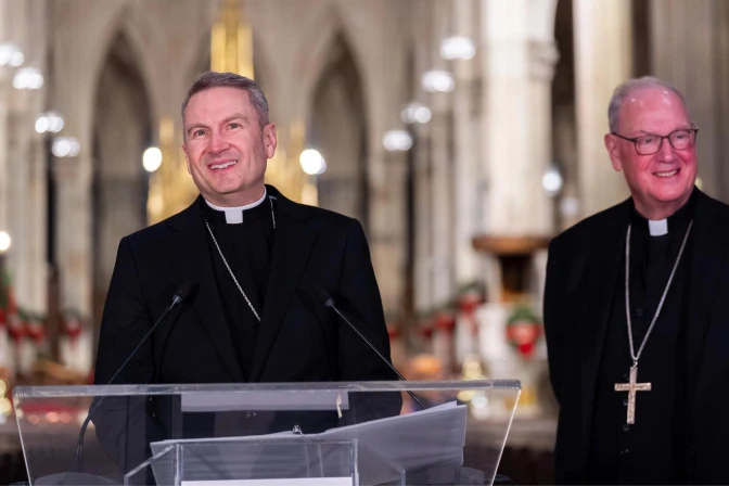 Mons. Ronald Hicks y el Cardenal Timothy Dolan