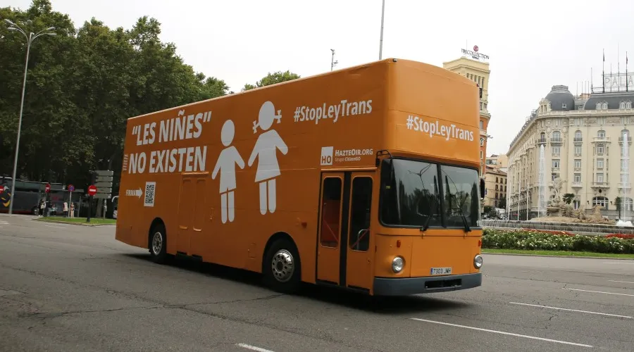 HazteOir.org ha lanzado un nuevo autobús contra la Ley Trans que impulsa el Gobierno de España. Crédito: HazteOir.org?w=200&h=150