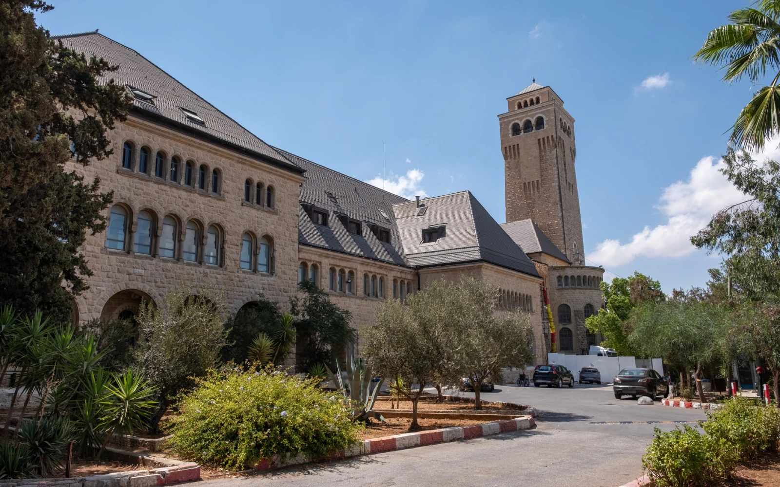 Complejo hospitalario-iglesia de Augusta Victoria en el Monte de las Olivas, Jerusalén. Fue construida por la Fundación Emperatriz Augusta Victoria.?w=200&h=150