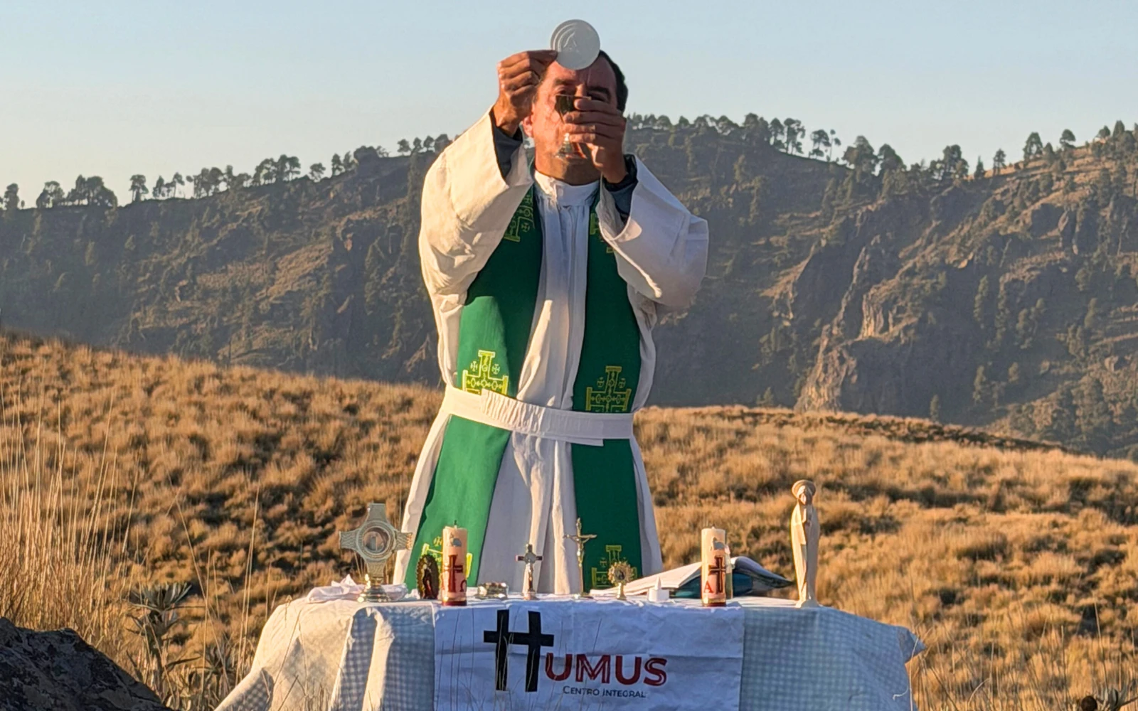 Misa del P. Alejandro Zárate en el Iztaccíhuatl.?w=200&h=150