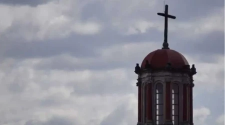 Roban arte sacro y objetos litúrgicos en capilla de Puebla, México
