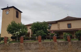 La Iglesia de Villaturiel antes del derrumbe de la torre Crédito: Raulito 85 CC BY-SA 4.0