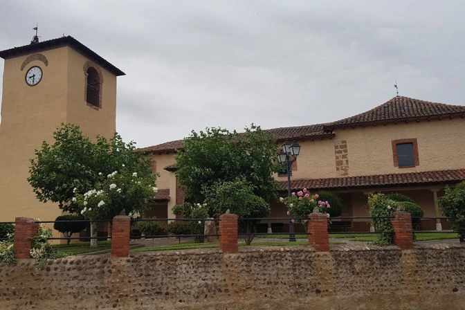 La Iglesia de Villaturiel antes del derrumbe de la torre 08072024